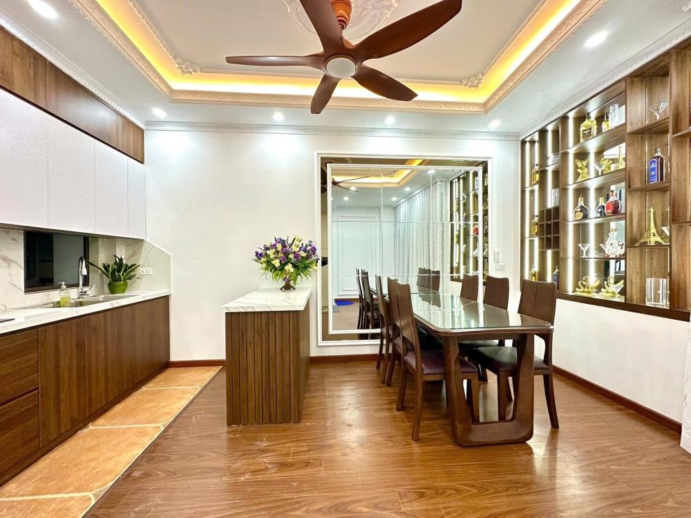 Nhà Cầu Giấy 6 Tầng, Full Nội Thất, 8.5 Tỷ