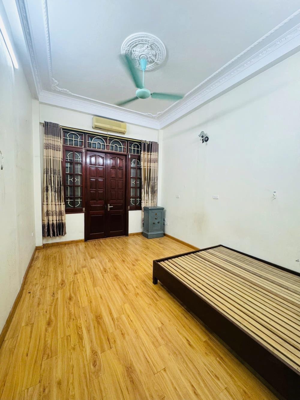 Nhà riêng, sân riêng, để xe, thoáng đãng 42m2 * 4 tầng - 11 tỷ - Nhân Hoà
