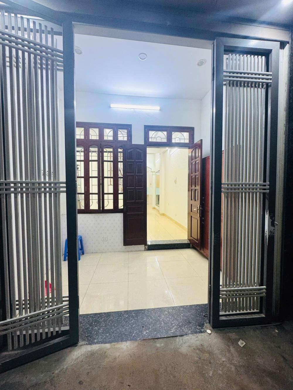 Nhà riêng, sân riêng, để xe, thoáng đãng 42m2 * 4 tầng - 11 tỷ - Nhân Hoà