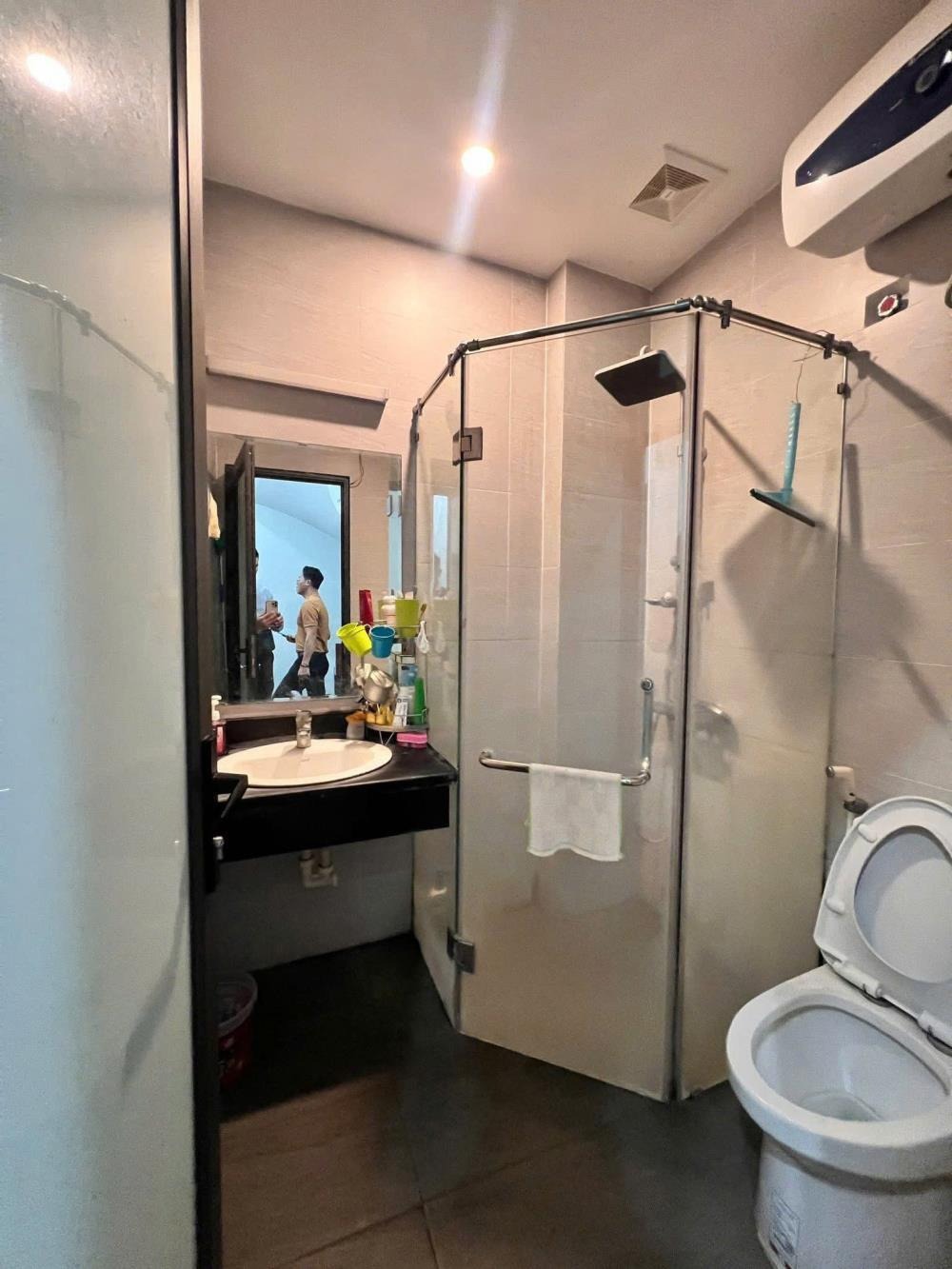 Bán nhà Cầu Giấy - 20 tỷ, 2 mặt thoáng, ô tô vào nhà