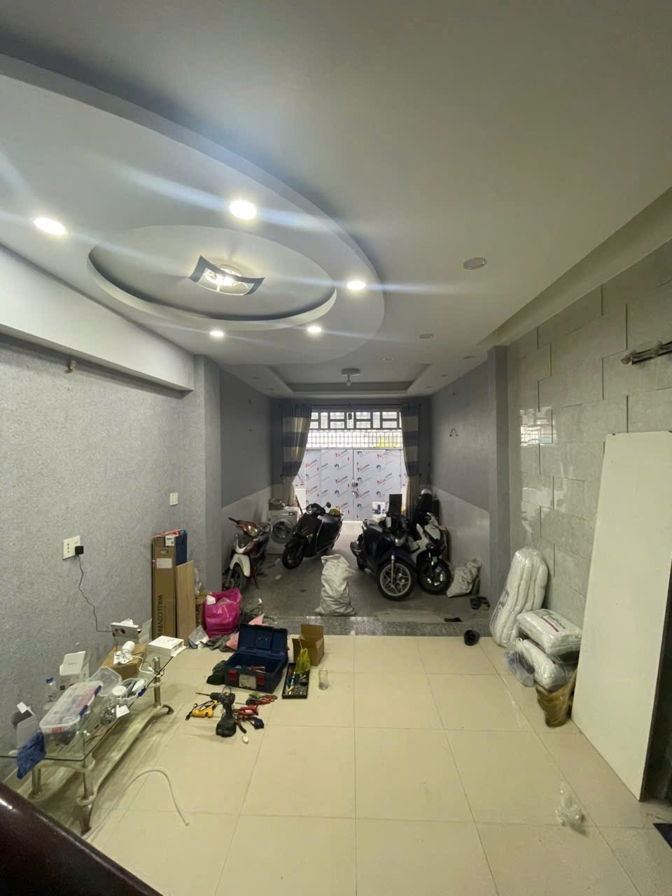 Bán CHDV 8 Phòng, 8 WC, Quận 3, 70m2, 5 Tầng, Giá 10.6 Tỷ