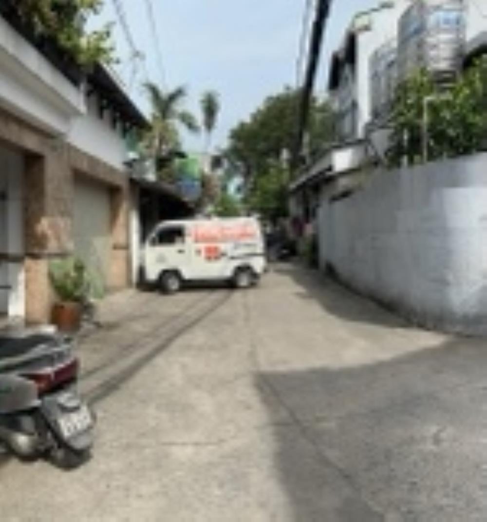 Bán đất 2 mặt tiền Trường Chinh, Quận 12 - 740m2, Ngang 33m - Giá 40 tỷ (TL)