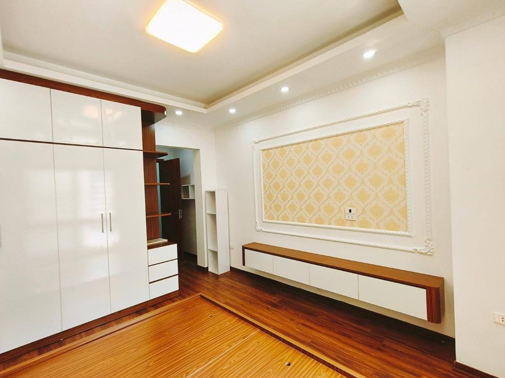 Nhà Mới 5 Tầng, Mặt Phố Hà Đông, Đỗ Ô Tô, Giá 5.69 Tỷ