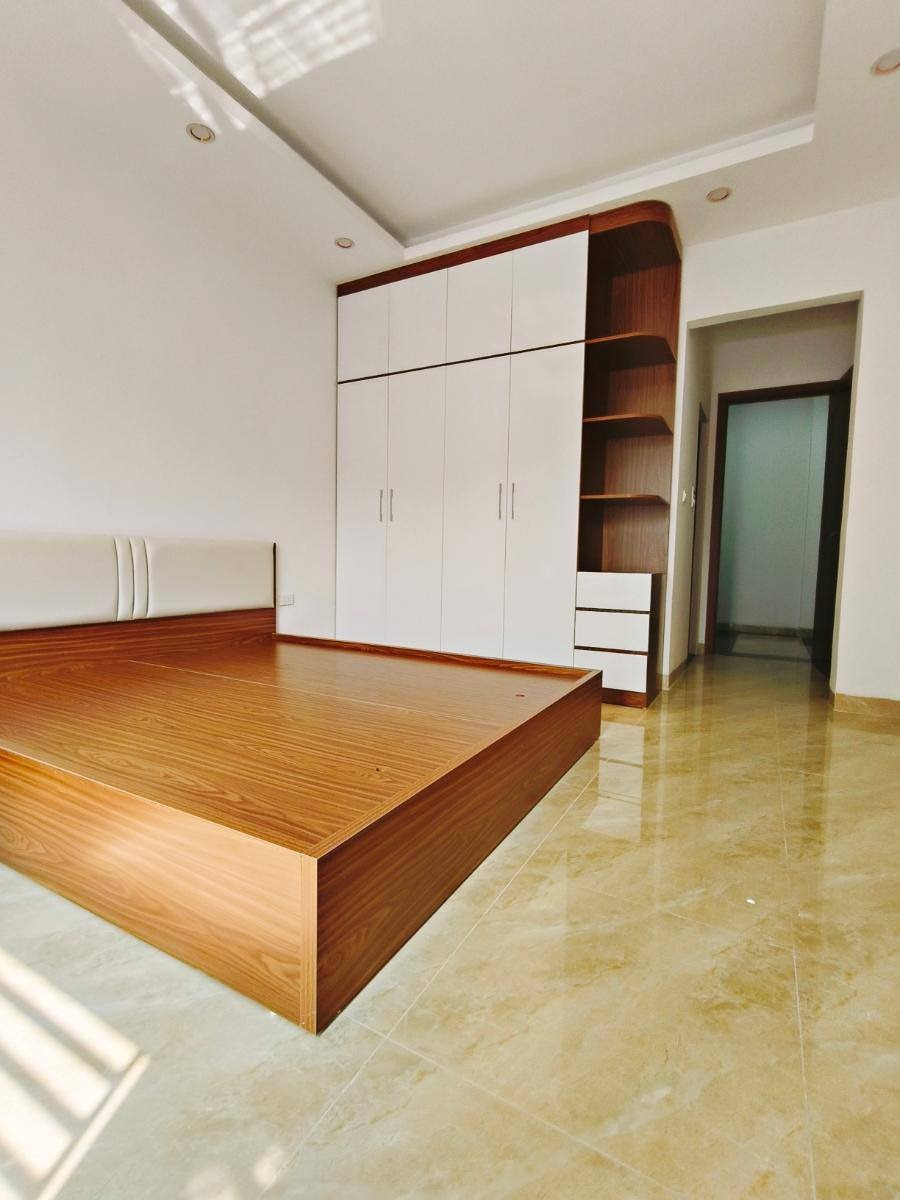 Nhà Mới 5 Tầng, Mặt Phố Hà Đông, Đỗ Ô Tô, Giá 5.69 Tỷ