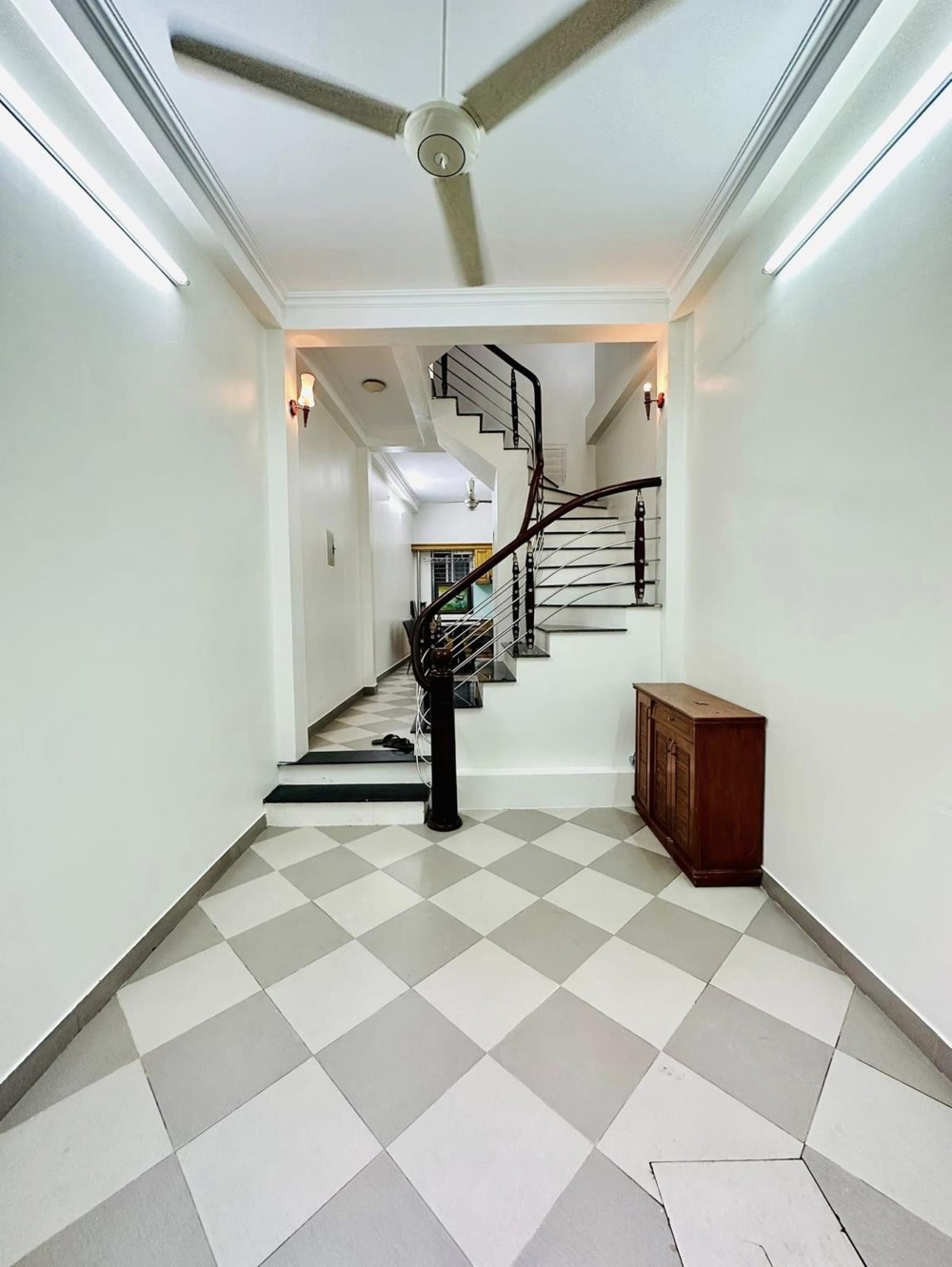 Nhà 4 Tầng Vạn Phúc Hà Đông: 40m2, Ngõ Thông Ô Tô, Giá 6x