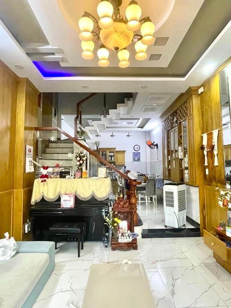 Bán nhà đẹp 4 tầng, Lê Văn Sỹ, Phú Nhuận - 10.5 tỷ - Xe hơi tận nhà