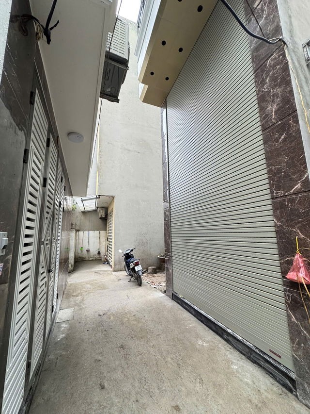 Bán nhà Quận Hoàng Mai - 38m2, 7 tầng, Mặt tiền - 8.8 tỷ