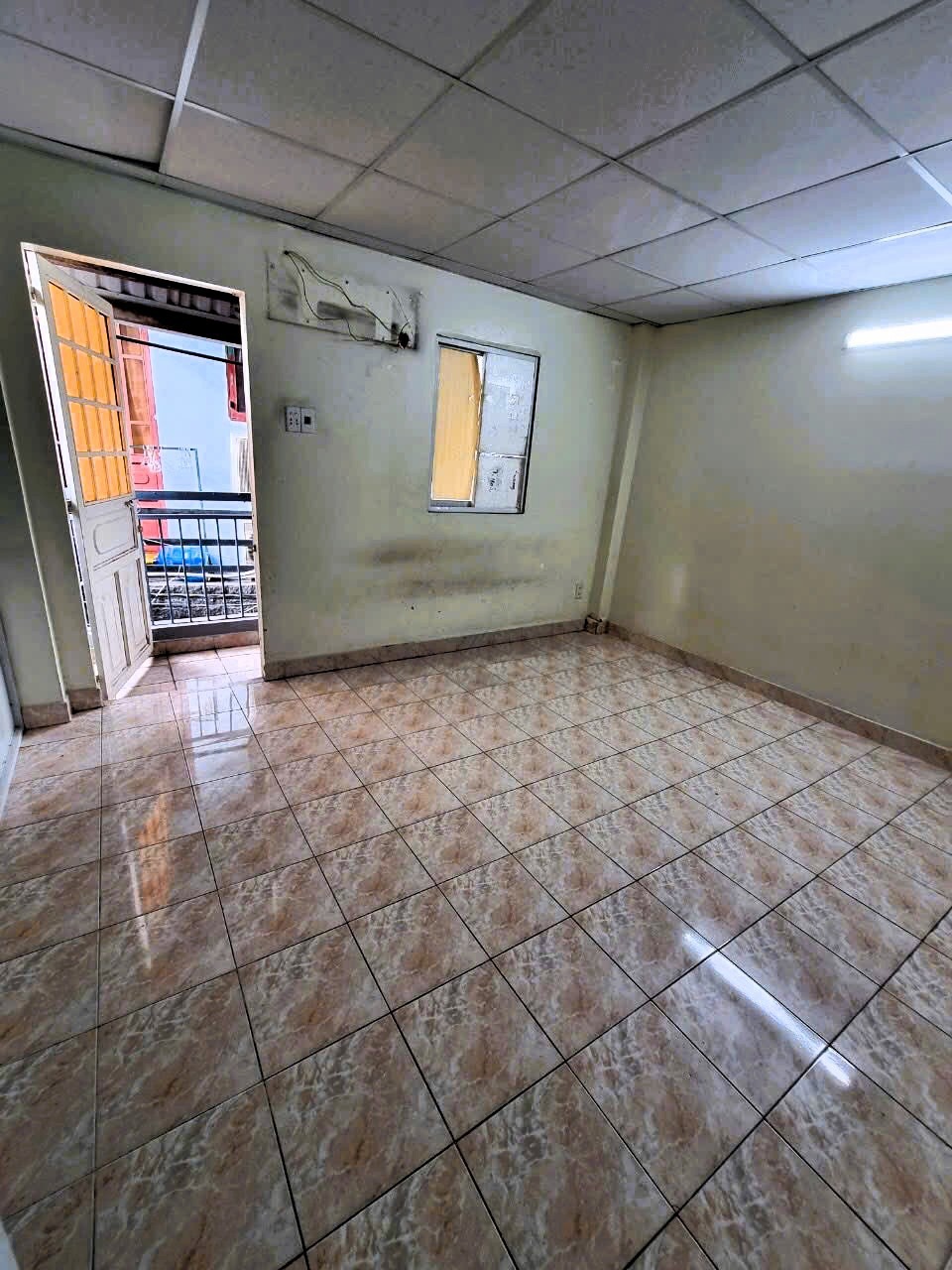 Bán Nhà 2 Tầng, 32m2, Giá 3 Tỷ - Vị Trí Đắc Địa Chợ Tam Hà, Thủ Đức