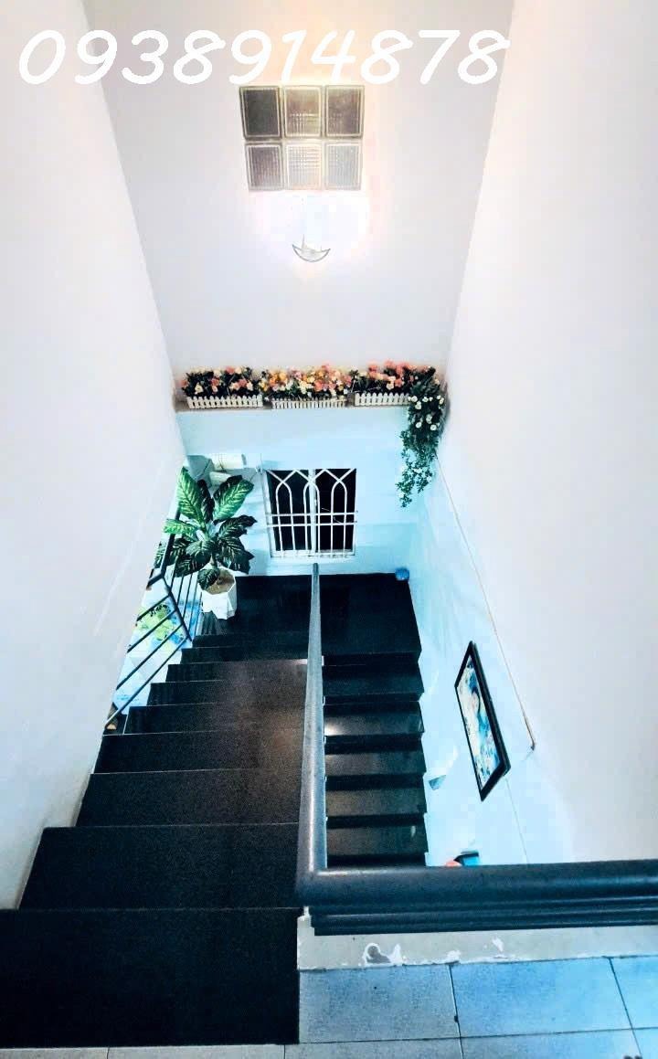 Bán nhà 1 trệt 1 lầu 4 phòng ngủ 174m2, hẻm xe hơi, Thủ Đức - Giá 7.8 tỷ
