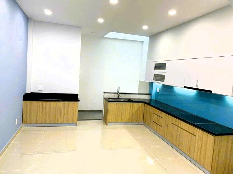 Bán Nhà Thủ Đức 84m² 3PN, Sổ Hồng Hoàn Công - 8.8 Tỷ