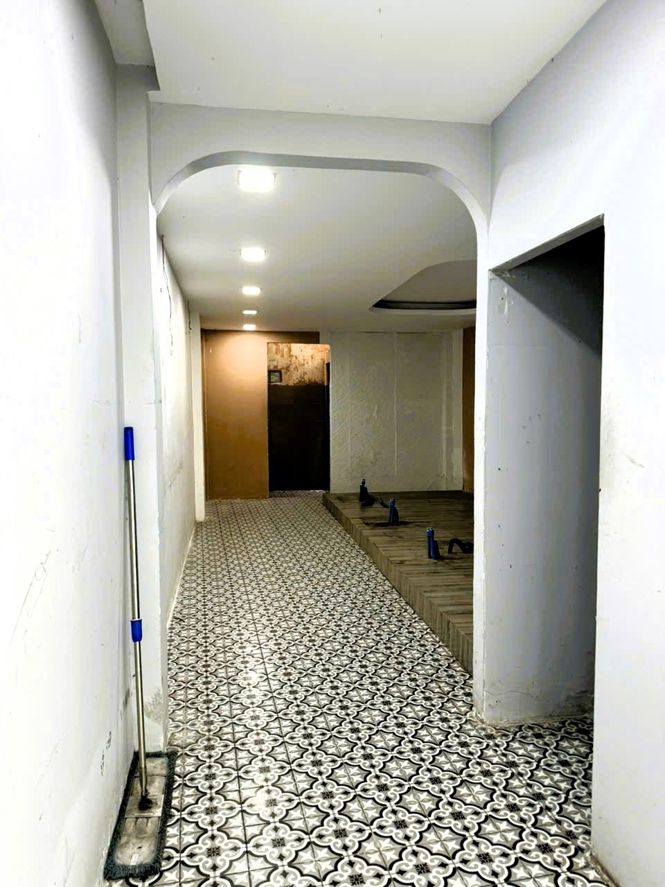 Cho Thuê Nhà 2 Tầng, 3 Phòng Ngủ, 160m2, Mặt Tiền Đường Kha Vạn Cân, Linh Đông