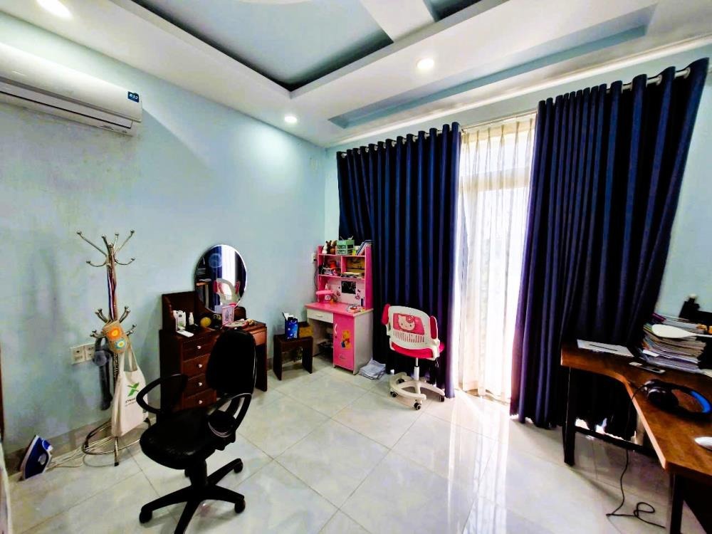 Bán nhà 2 tầng 82m² Thủ Đức: Hẻm 5m, Giá 8.2 tỷ