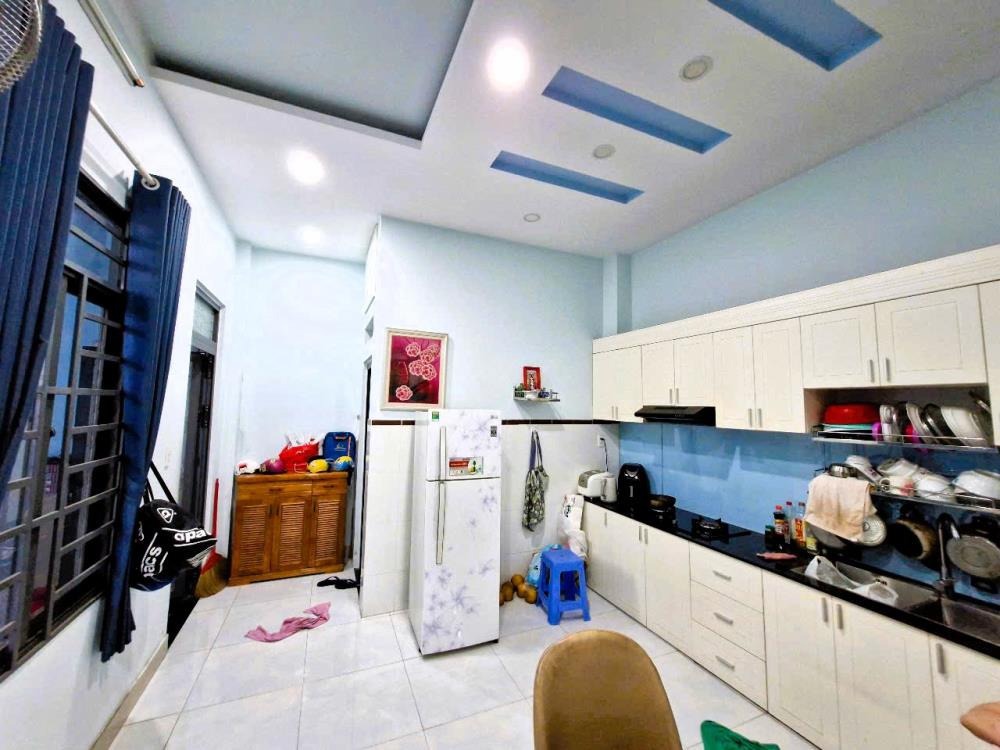 Bán nhà 2 tầng 82m² Thủ Đức: Hẻm 5m, Giá 8.2 tỷ