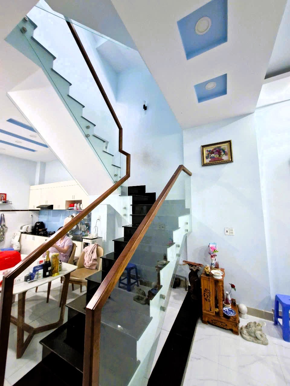 Bán nhà 2 tầng 82m² Thủ Đức: Hẻm 5m, Giá 8.2 tỷ