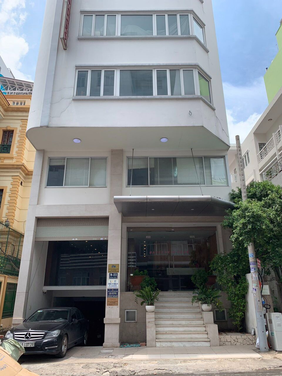 Cho Thuê Toà Nhà Văn Phòng 1000m2 - Góc 2 Mặt Tiền Nguyễn Văn Thủ, Quận 1