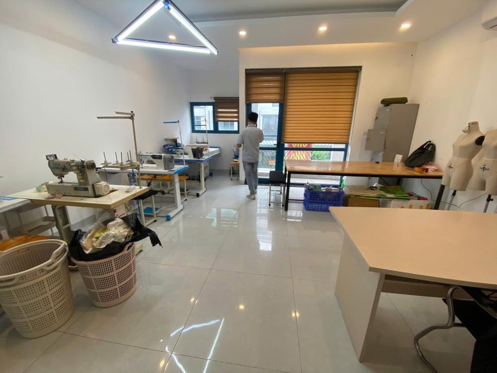 Cho Thuê Nhà Phân Lô Trung Yên 11 - Cầu Giấy - 5 Tầng - Giá 30tr