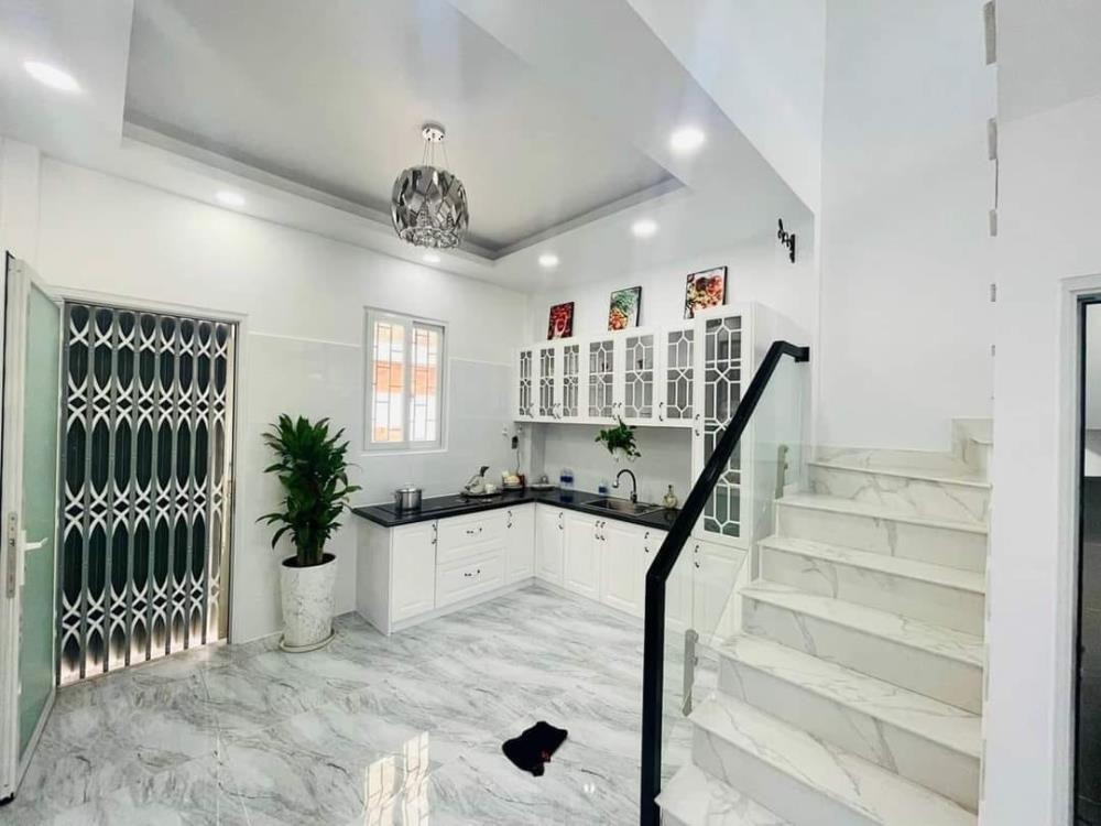 Định Cư Bán Nhà Đẹp Quận 10: 4 Tầng, 8.5 Tỷ - Xe Hơi Đón Cửa