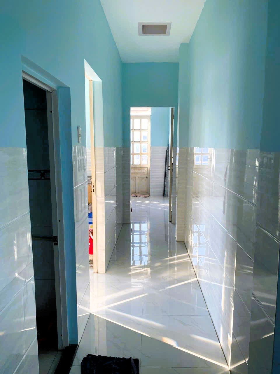 Bán nhà 121 Lý Tự Trọng, P. Bến Thành, Q.1 - 4.7 tỷ - Vị trí trung tâm, tiềm năng lớn