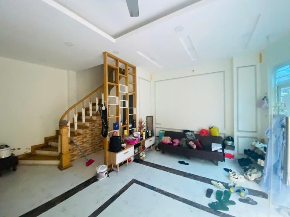 Bán nhà Phan Đình Giót 36m2, 4 tầng, ô tô vào nhà, giá 6.6 tỷ (TL)