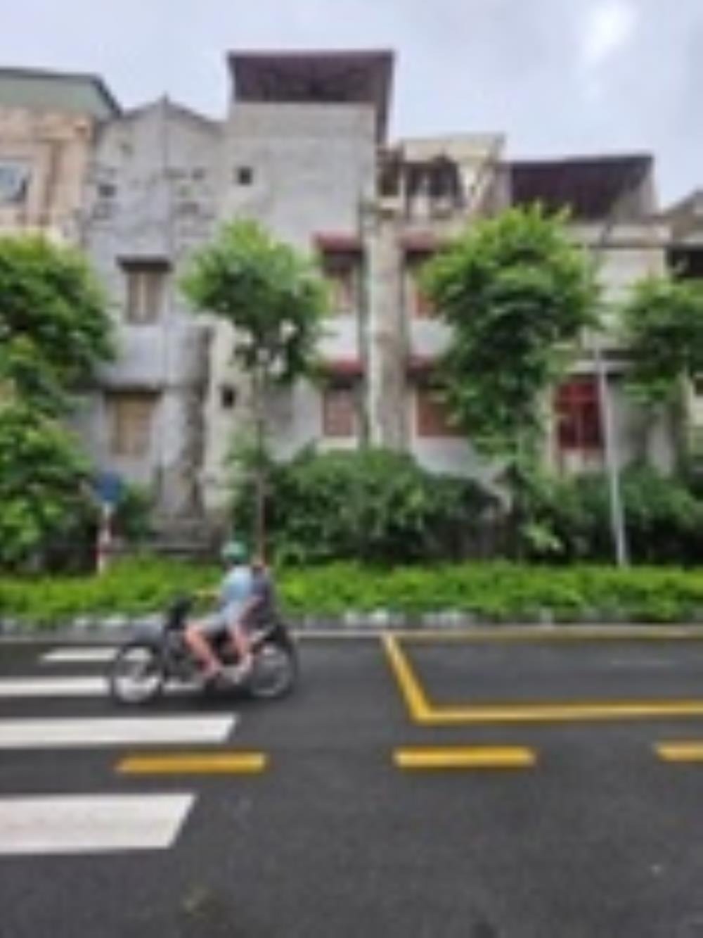 Bán nhà phân lô Xuân Thủy - Cầu Giấy: 50m2, 4 tầng, MT 8.3m, kinh doanh, oto tránh