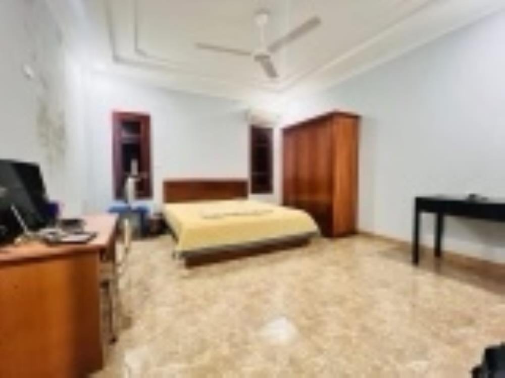 Bán nhà phân lô Nghĩa Đô, Cầu Giấy - 61m2, 5 tầng, MT 4.4m, kinh doanh, gara ô tô