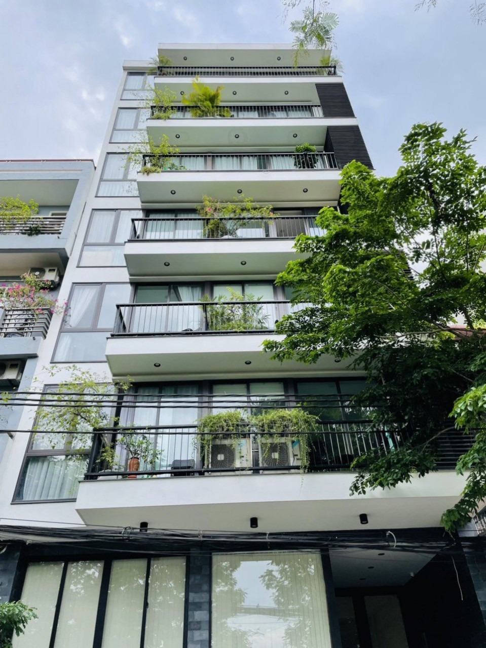 Bán Tòa Building Phố Vạn Phúc, Ba Đình: 140m2, Mặt Tiền 8m, Giá 62 Tỷ