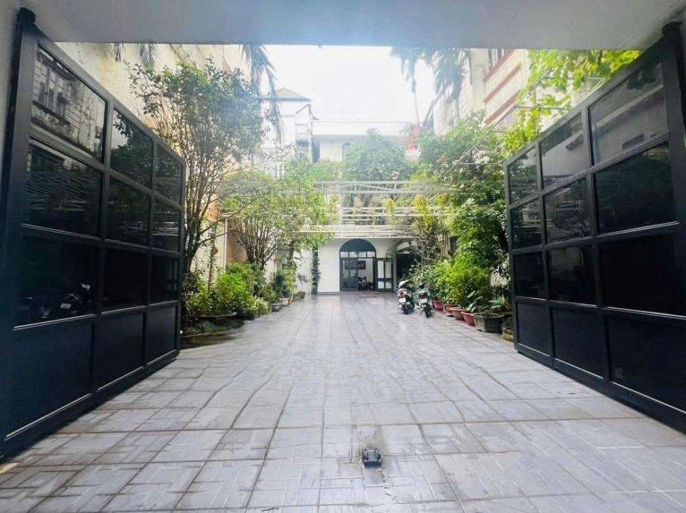 Bán nhà phân lô 380m2, mặt ngõ ô tô, Đội Cấn - Giá Tốt