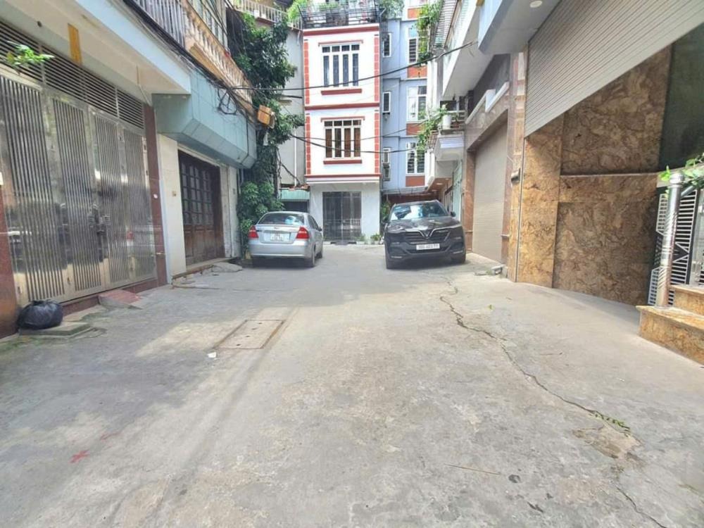 Bán nhà phân lô 380m2, mặt ngõ ô tô, Đội Cấn - Giá Tốt