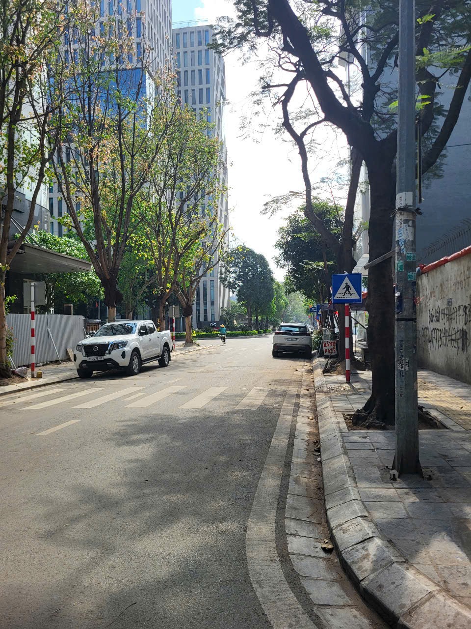 Khu đất 200m2 mặt tiền 10m, Vị trí Đẹp - Duy Tân, Cầu Giấy | Giá 110 tỷ