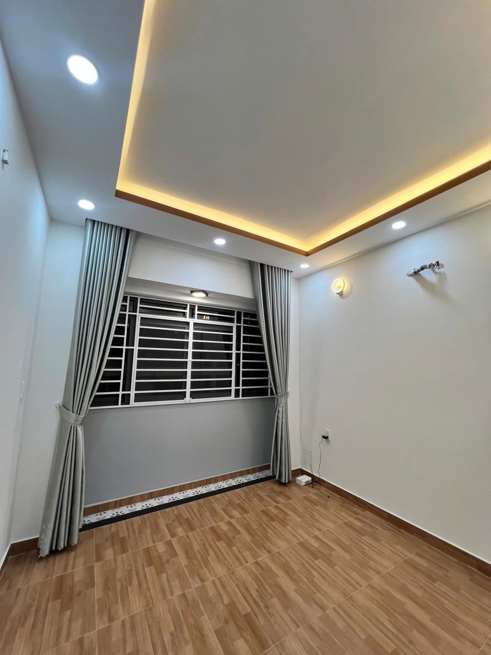 Nhà Mới Đẹp 40m2, 4 Tầng, Sân Thượng, Tân Bình - Giá 7 Tỷ