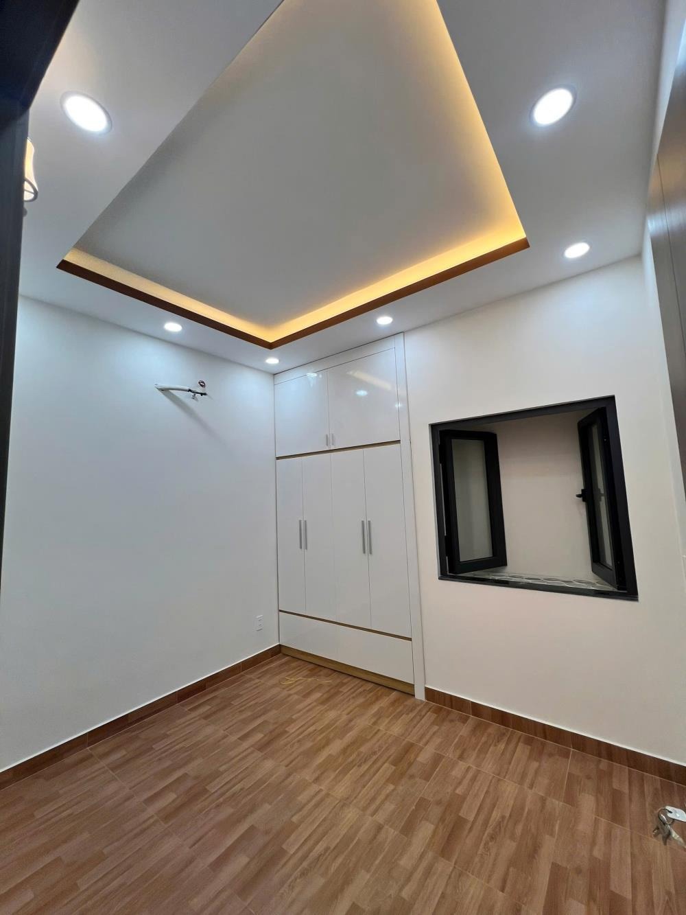 Nhà Mới Đẹp 40m2, 4 Tầng, Sân Thượng, Tân Bình - Giá 7 Tỷ
