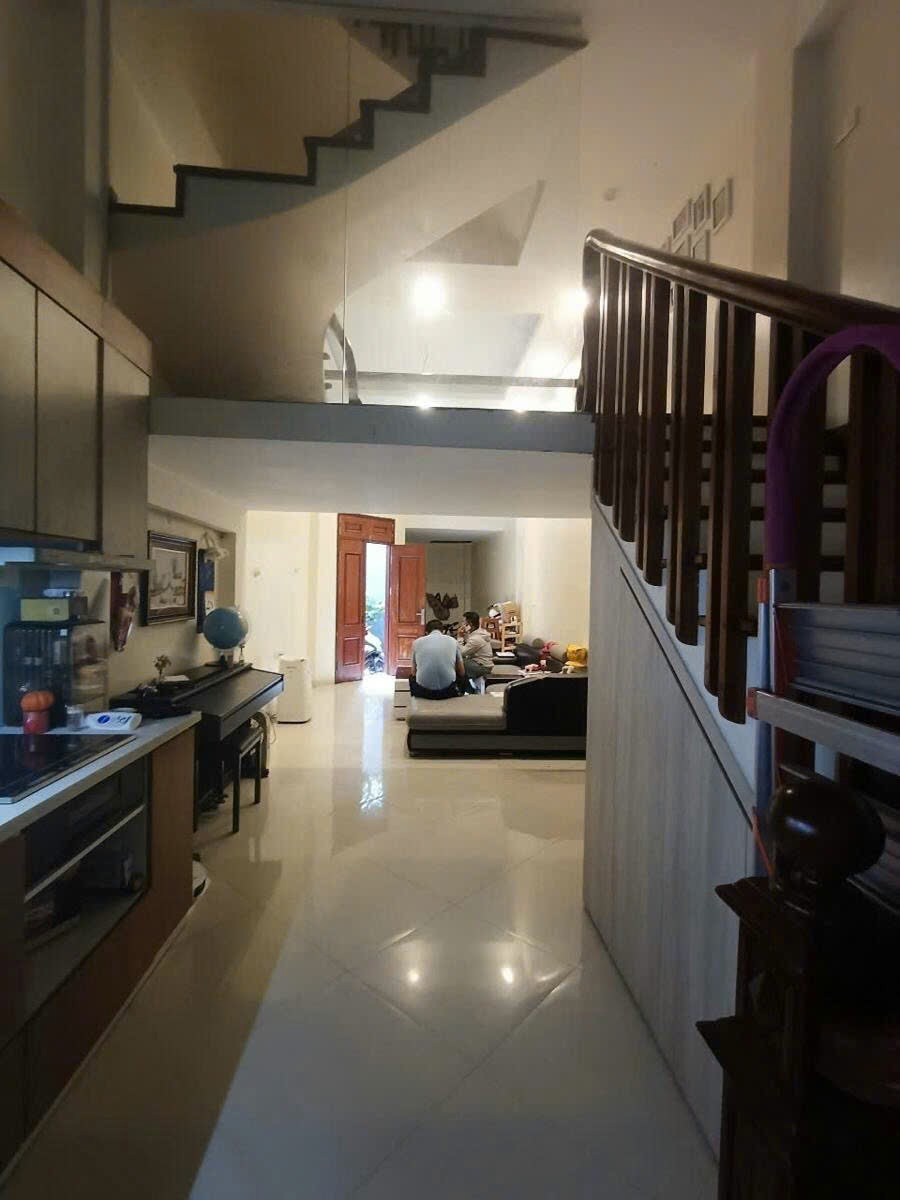 Bán nhà riêng Hoàng Hoa Thám 45m2, Mặt Tiền 4.5m, Giá Tốt - Vị Trí Đắc Địa