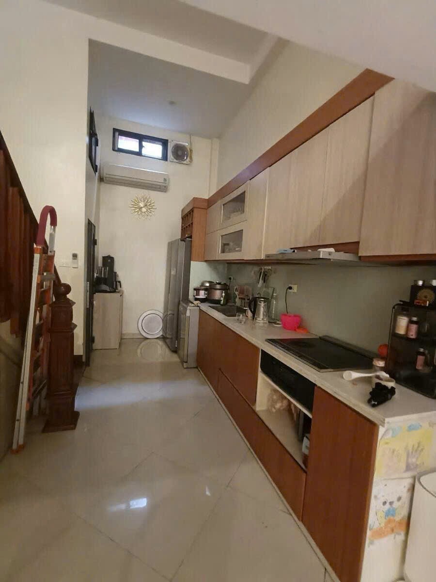 Bán nhà riêng Hoàng Hoa Thám 45m2, Mặt Tiền 4.5m, Giá Tốt - Vị Trí Đắc Địa