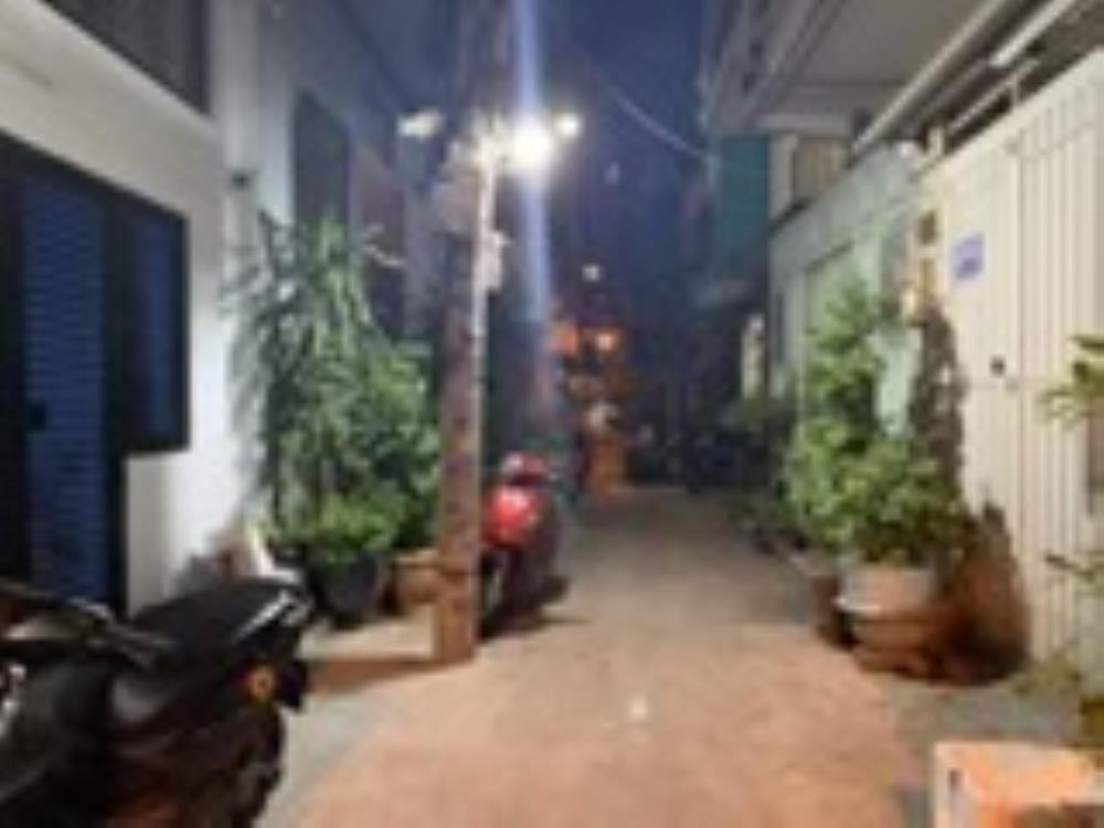 Hoàn Công Đủ - Hẻm Thông, 30m2, 4 Tầng Đúc, 3PN, 3WC - Q10
