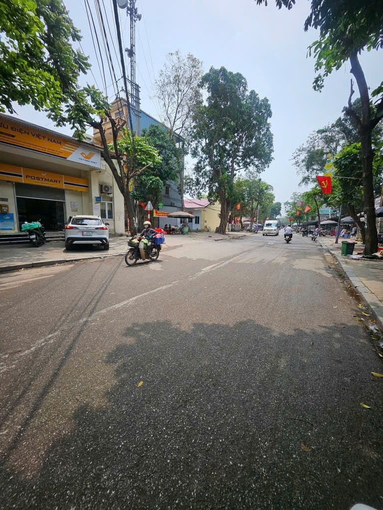 Bán Đất Xóm Vang Cổ Loa - 50m2 Ô Tô Tránh - Tiện Ích Bạt Ngàn