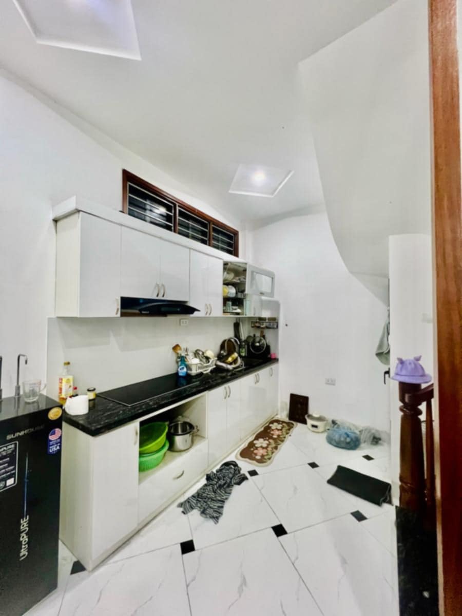 Bán nhà đẹp 4 tầng, mặt tiền rộng - Gần Đại học Công nghiệp Hà Nội