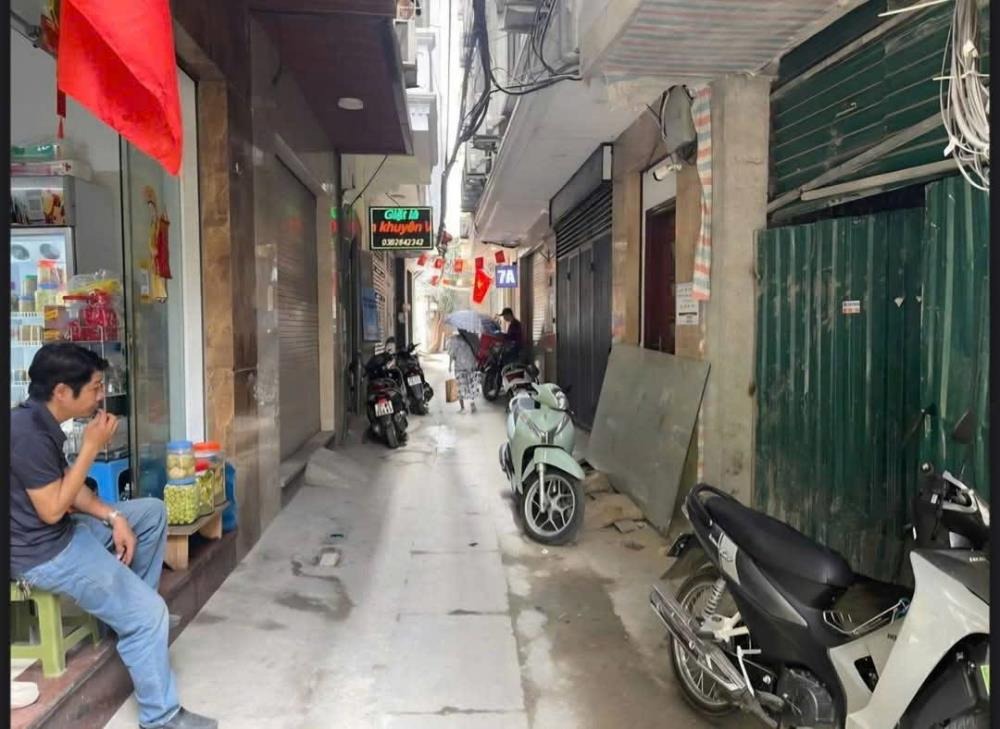 Bán Tòa CCMN 24 Phòng Quan Hoa 7 Tầng Thang Máy - Giá 27.5 Tỷ