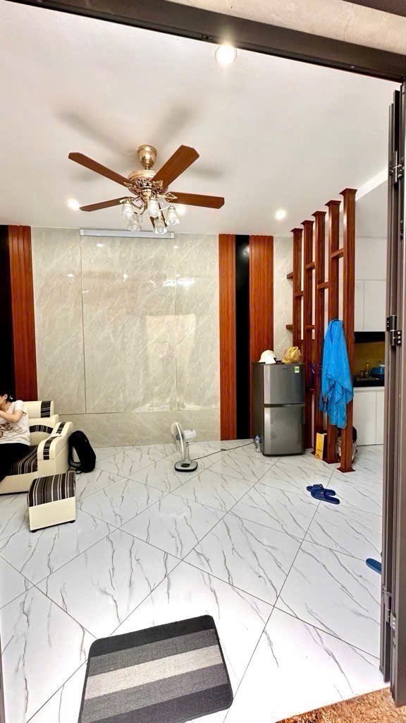 Bán Nhà Minh Khai, Lô Góc, 36m2, Giá Chỉ 5.75 Tỷ - Vị Trí Đẹp, Kinh Doanh Tốt