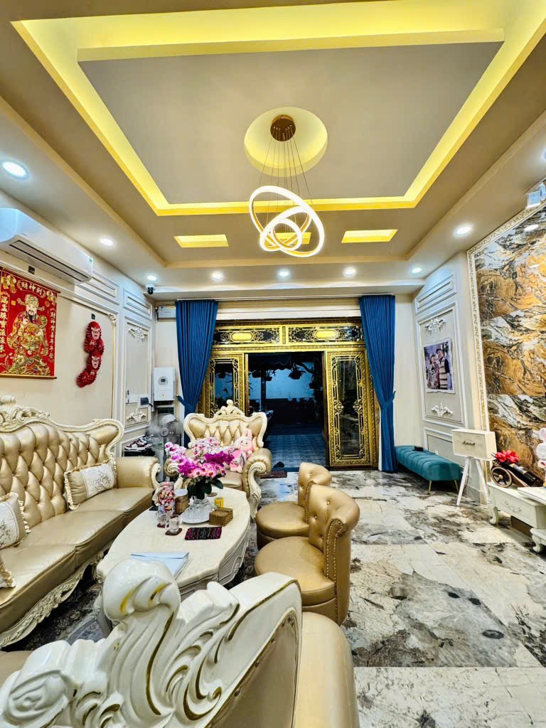 Bán Nhà Nguyễn Tri Phương, P4, Q10 - 92m2, 5 Tầng, Giá 17 Tỷ