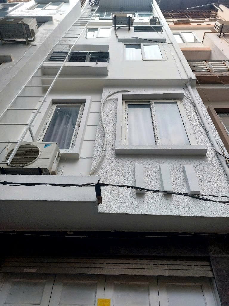 Bán nhà Cầu Giấy 6 tầng, 8 phòng ngủ, cho thuê dòng tiền khủng - 9.2 tỷ