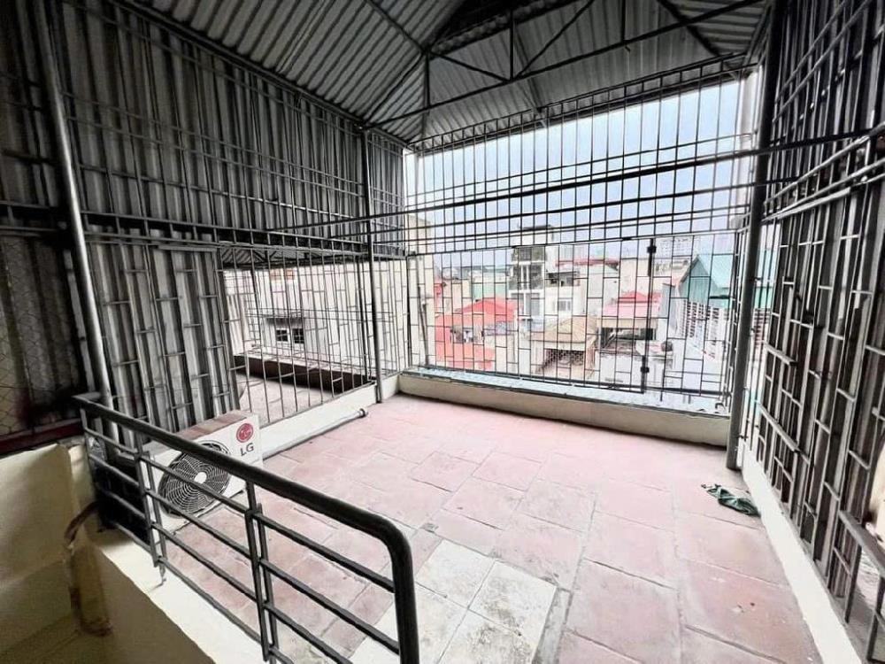 Bán nhà Cầu Giấy 6 tầng, 8 phòng ngủ, cho thuê dòng tiền khủng - 9.2 tỷ