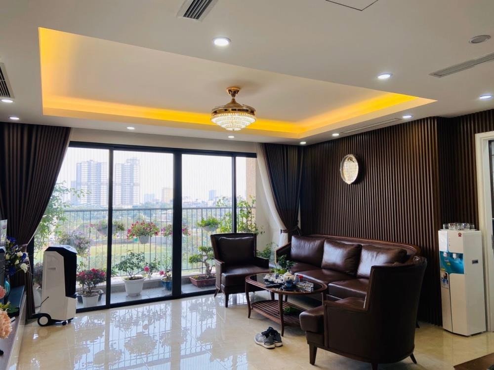 Bán Gấp Căn Vinhomes D’Capitale 3PN Full Đồ - Giá Chỉ 8.8 Tỷ