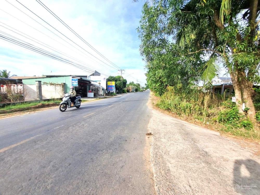 Bán Đất Trung Tâm Gần KCN - 279m2, Sổ Riêng, Giá 390 Triệu
