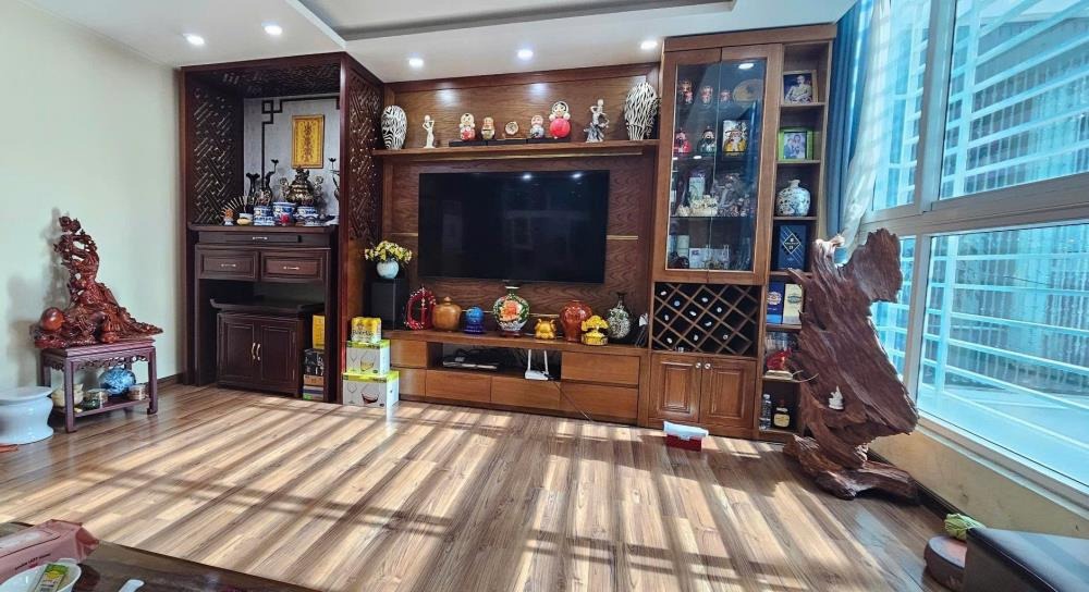 Bán Nhà Xuân Đỉnh - Siêu phẩm Lô Góc, Gara Ô Tô, Tặng Full Nội Thất Gỗ Lim
