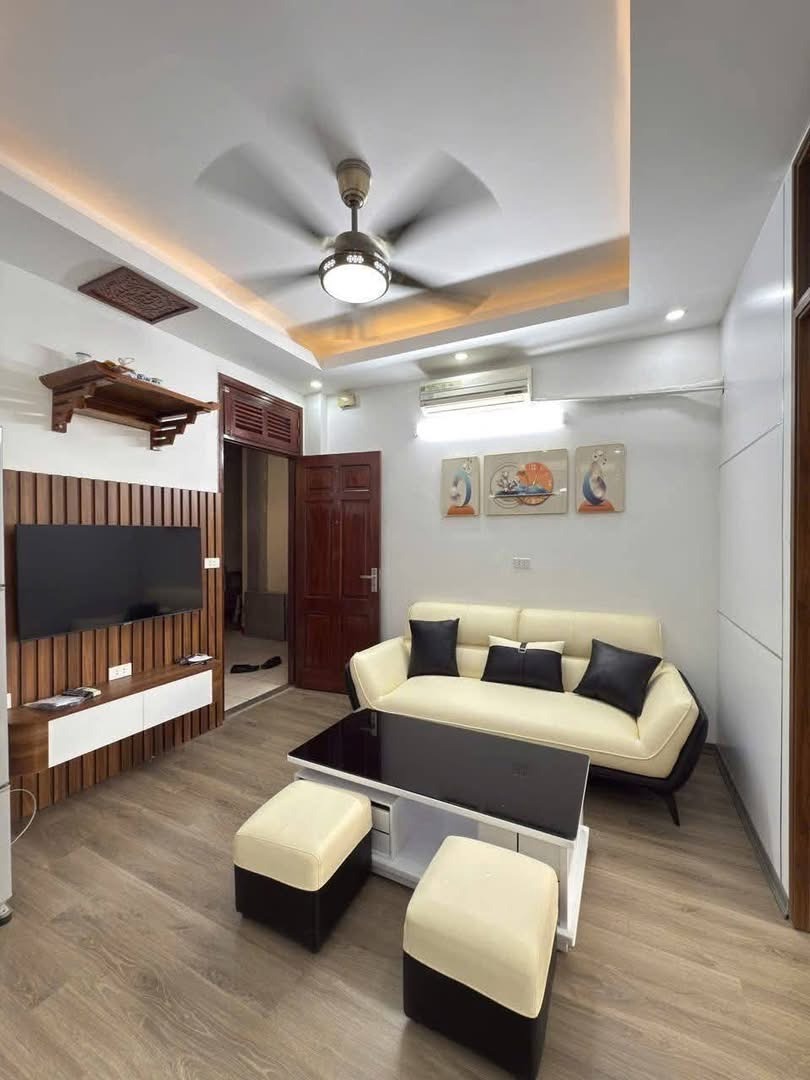Bán nhà Ngô Quyền, Hà Đông - 10 tỷ - Ô tô đỗ cửa, Gần Chợ, Trường Học