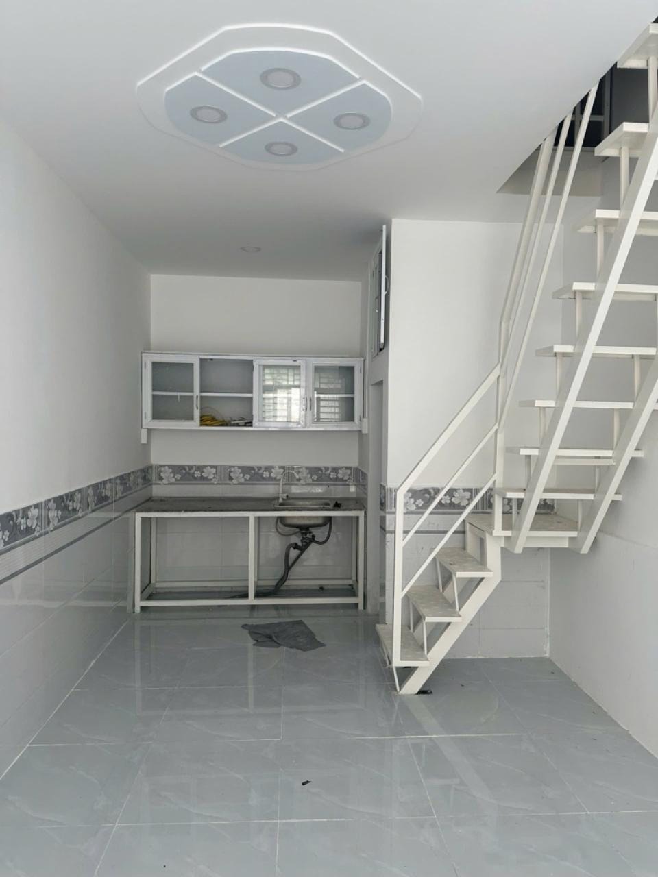 Nhà Mới 1/2 Tầng, Trần Thị Cát, HM, 28m2, Giá 890 Triệu
