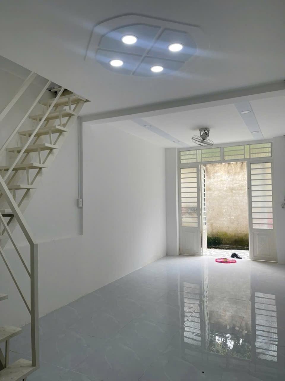 Nhà Mới 1/2 Tầng, Trần Thị Cát, HM, 28m2, Giá 890 Triệu