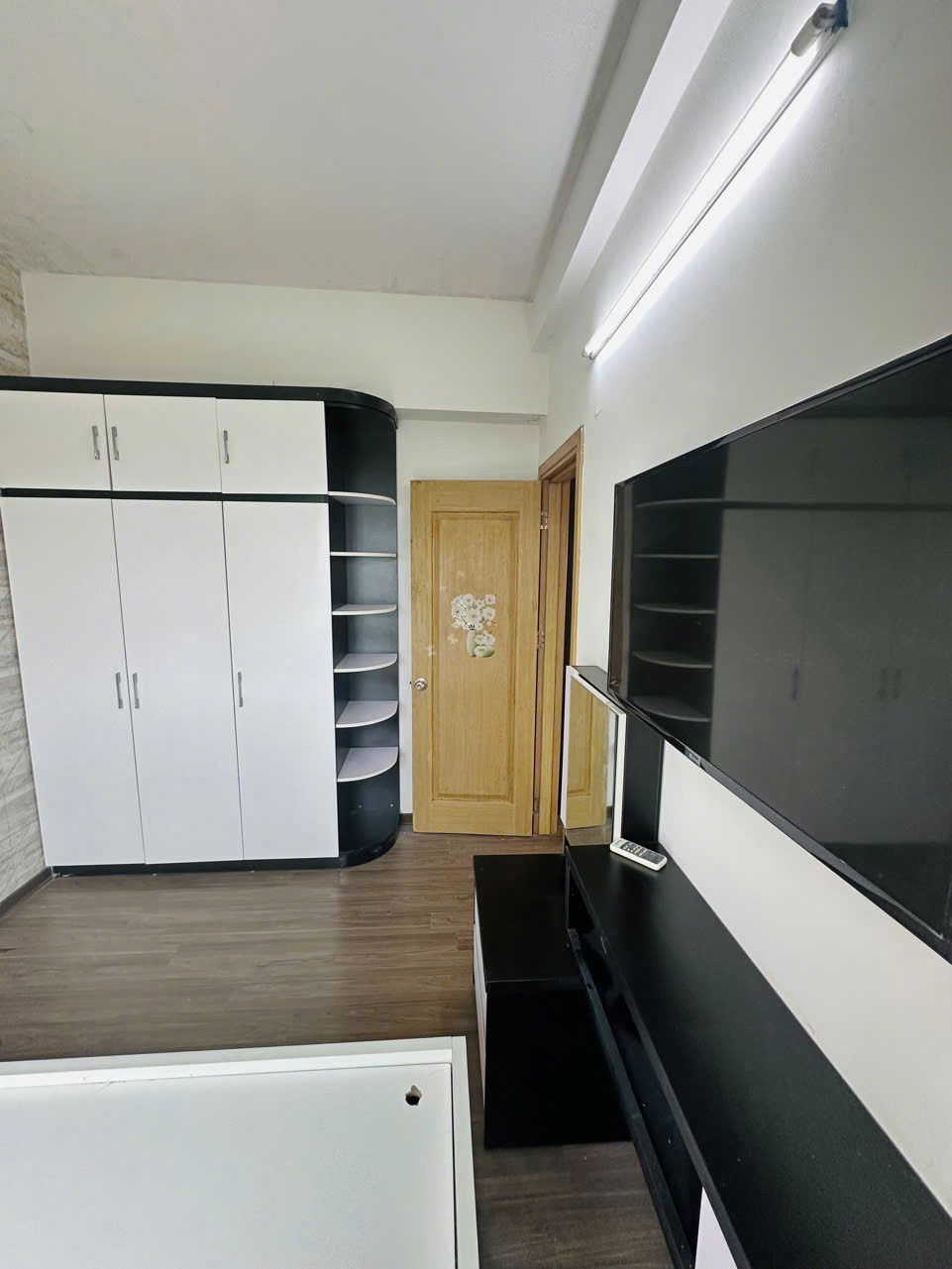 Căn Góc 76m2, 2PN, Đông Nam - Giá Chỉ 2.7 Tỷ
