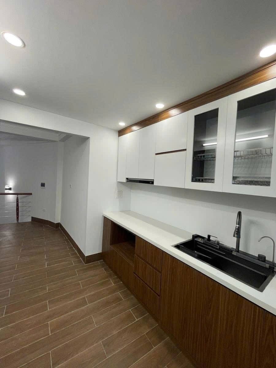 Bán nhà Hà Đông 5 Tầng, Thang Máy, Kinh Doanh Tốt, Oto Đỗ Cửa - 13 tỷ