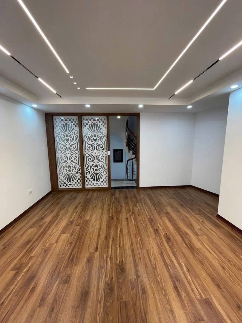 Bán nhà Hà Đông 5 Tầng, Thang Máy, Kinh Doanh Tốt, Oto Đỗ Cửa - 13 tỷ